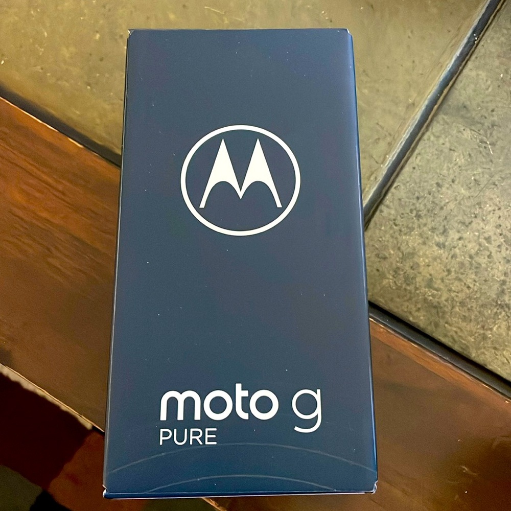 Brand new Motorola, 5G, cell phone